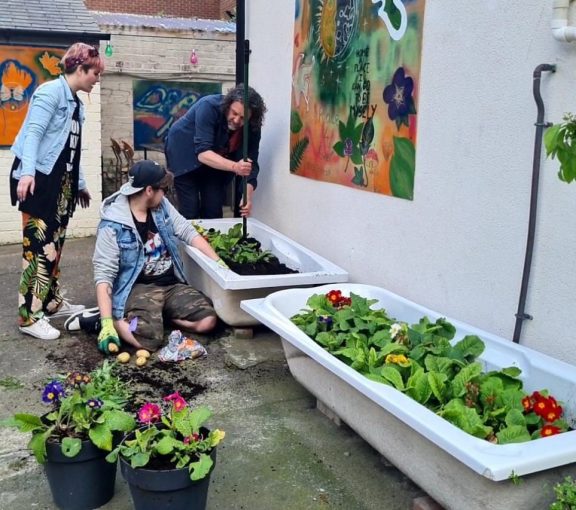 people gardening