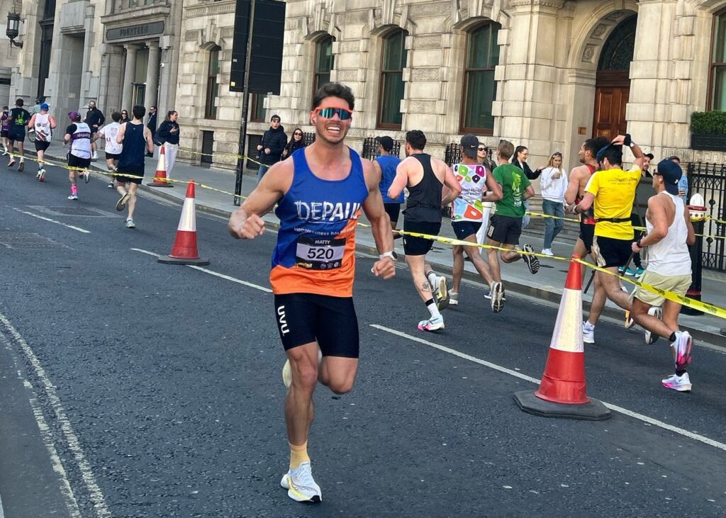Depaul UK runner running the London Landmarks